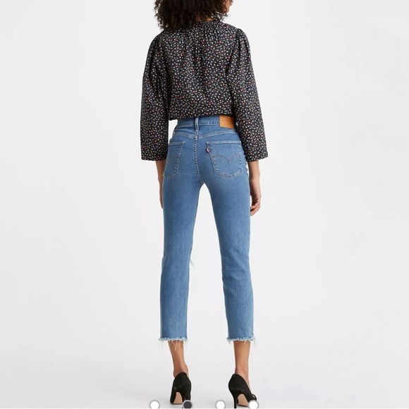 Levis 724 Distressed High Rise Straight Crop Jeans - Picture 2 of 10